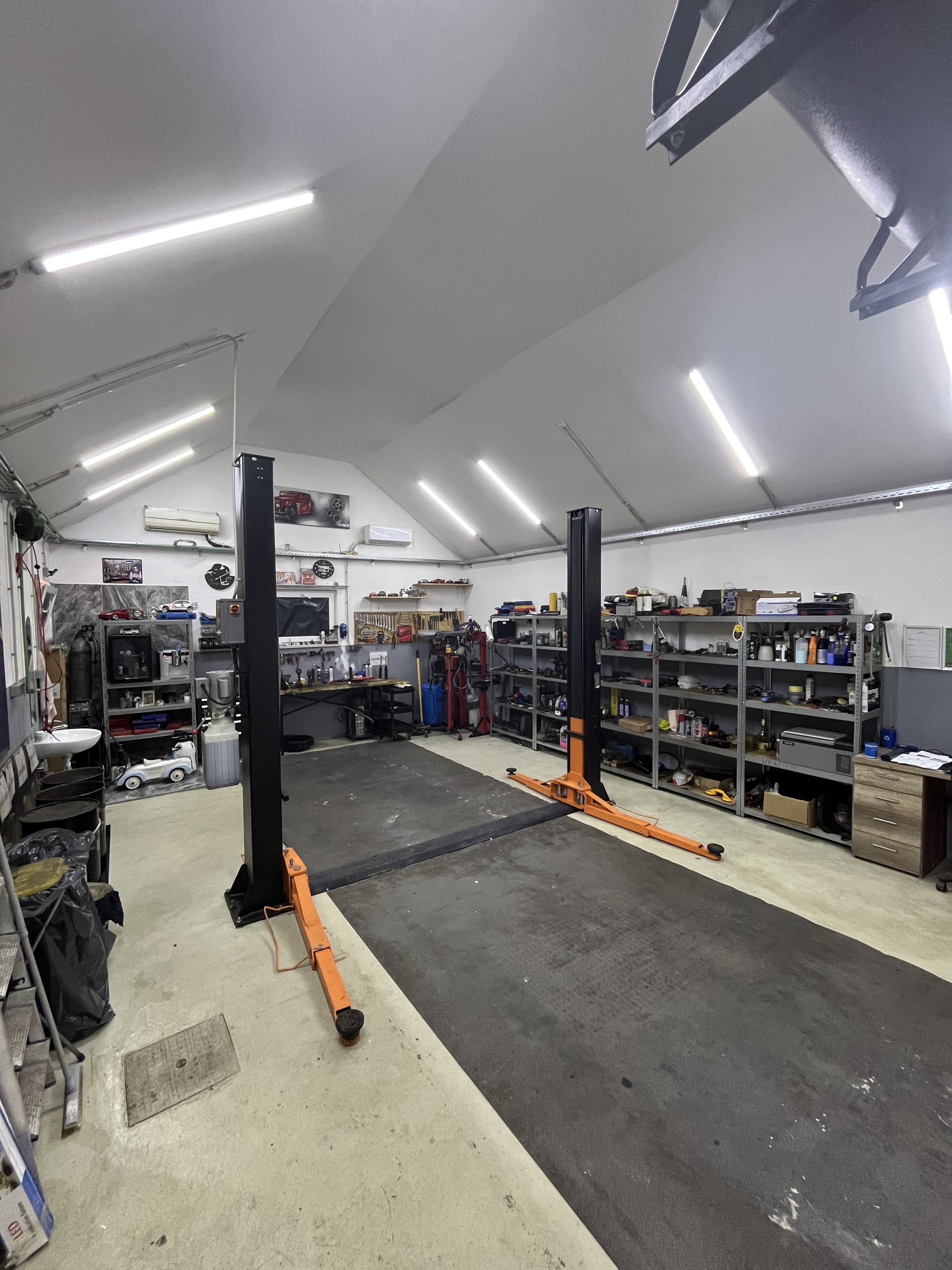 Avtomobilsko popravilo