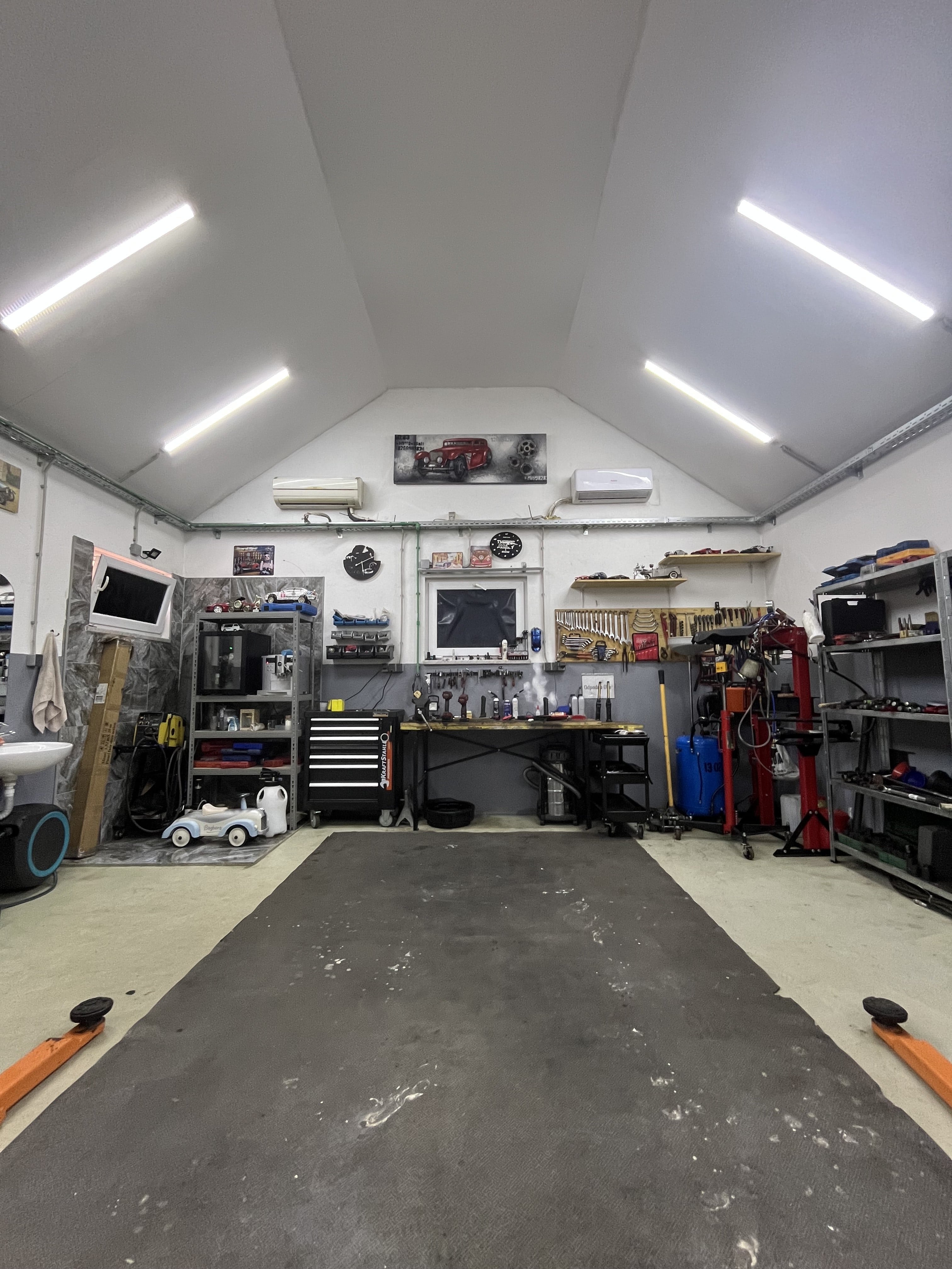 Avtomehanična delavnica AvtoBoss